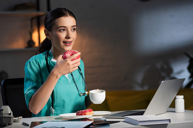 Why You Overeat After Night Shifts